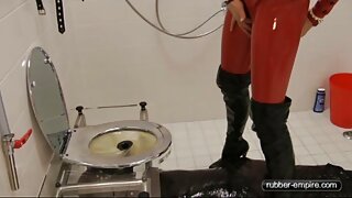 बोसोमी जपानी बेब कुरुमीला काउगर्ल पोजमध्ये मजबूत गरम कोंबडा चालवायचा आहे